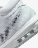 LeBron Witness 8