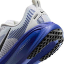 Vomero 18 "White Navy Blue"