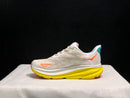 Hoka Clifton 9 'Beige-Pink'